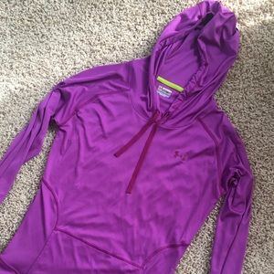 EUC Under Armour Long sleeve Hoodie